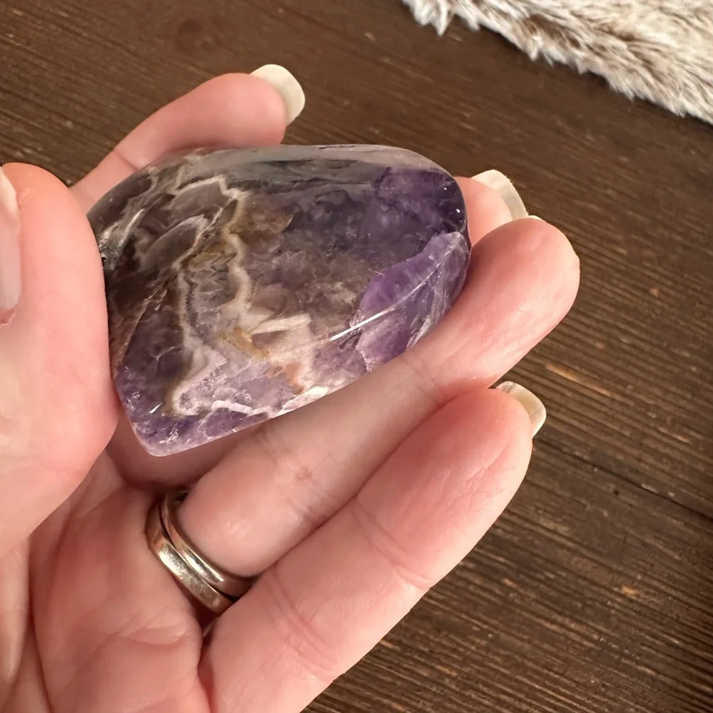 Amethyst natural stone Purple Heart-Shaped Stone
